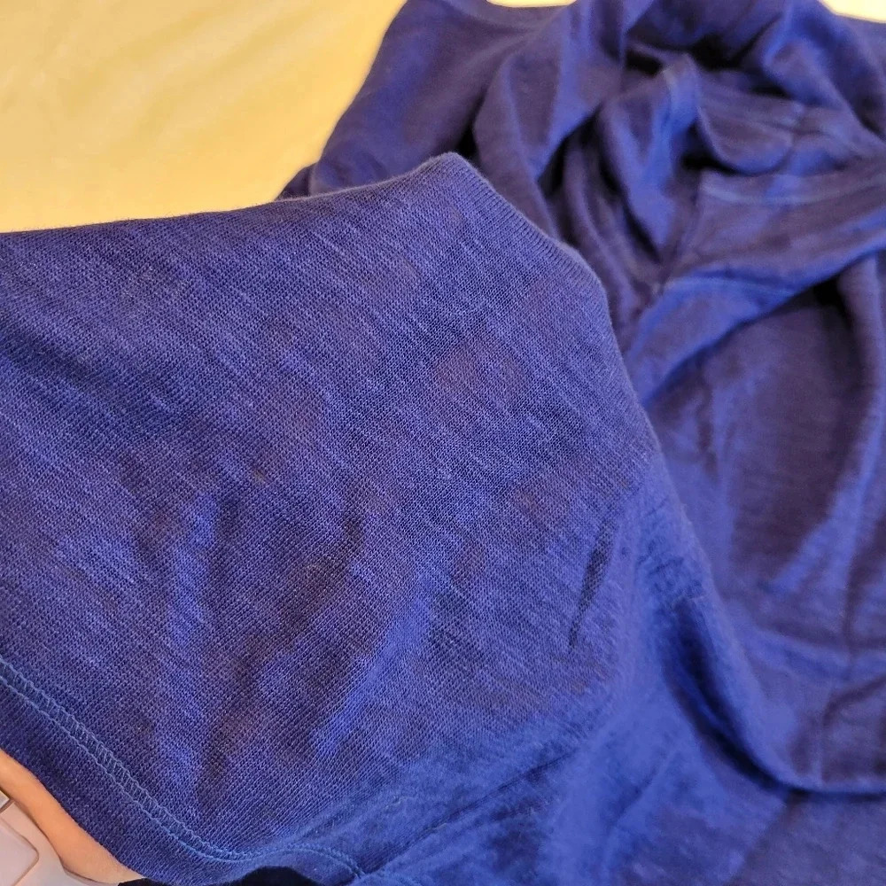 Chico's Beautiful Blue Solid Color Short Sleeved  Top Women's SZ 2 - Picture 9 of 14